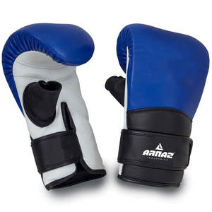 Guantes con acolchado amortiguador y cierre seguro, con acabado impecable y ajuste cómodo para las manos - Product Image 3