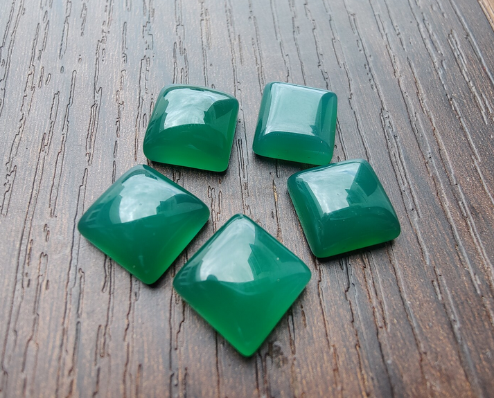 สีเขียว