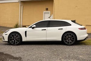 เสื้อกีฬา2018 P-orsche Panamera 4S มือสอง - Product Image 2
