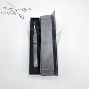 Pinzas Profesionales para Pestañas de Volumen de 90, 45 y 35 Grados, Color Blanco Dorado, Acero Inoxidable Sostenible, Punta de Precisión, Fibra de Alta Calidad - Product Image 1