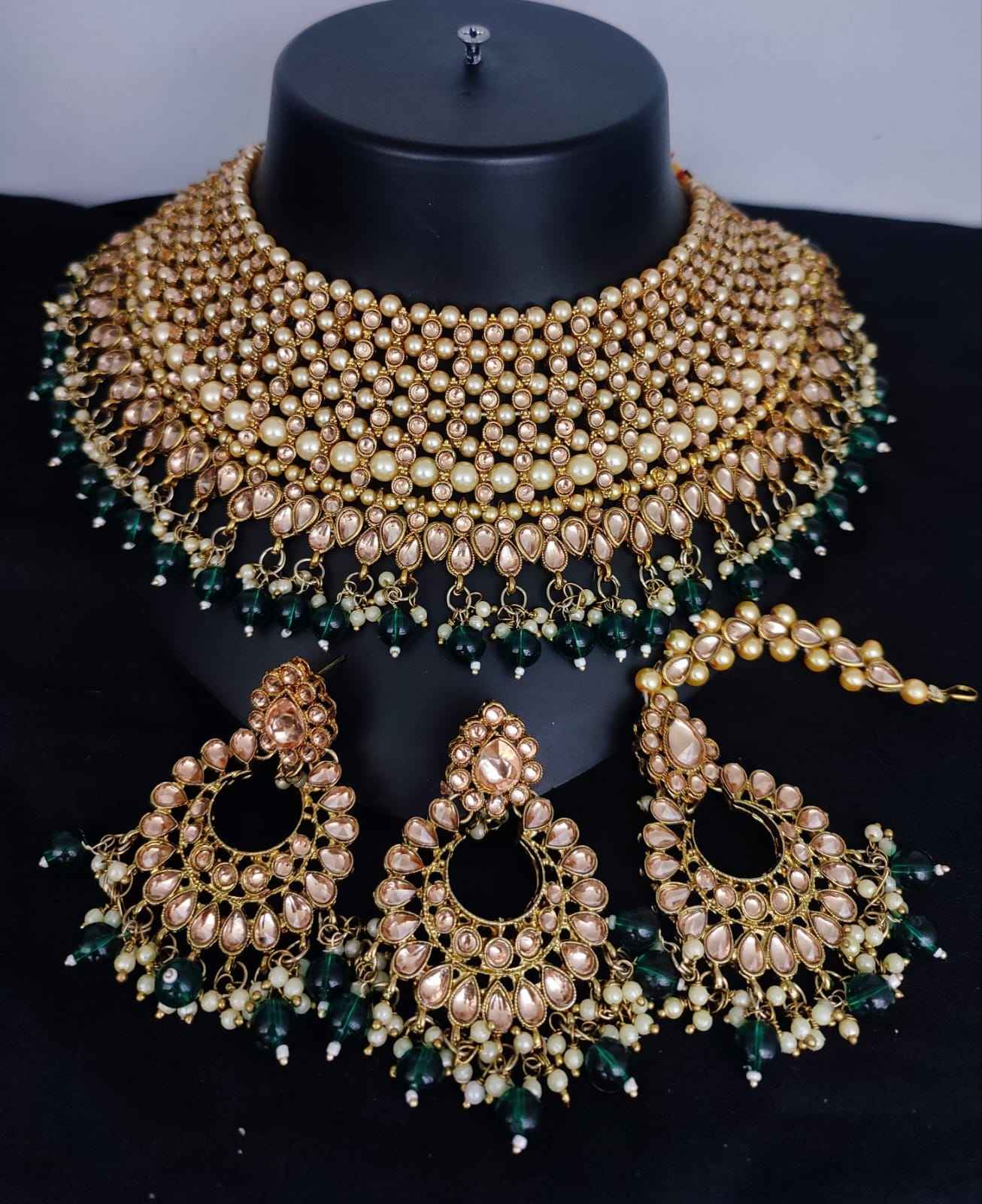 สีเขียว