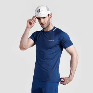 เสื้อยืด GA Optilite สีเขียวอมฟ้า ทรงเข้ารูป ผลิตจากผ้าโพลีเอสเตอร์ 100% เนื้อผ้าถักน้ำหนักเบา ระบายอากาศได้ดี ดีไซน์ทันสมัยพร้อมลายโลโก้แบบเรียบง่าย - Product Image 3