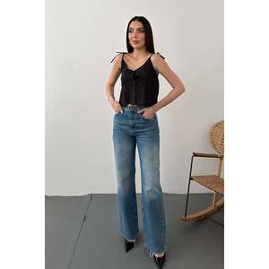 Blusa Negra Bordada con Cordones - Negra - Product Image 3