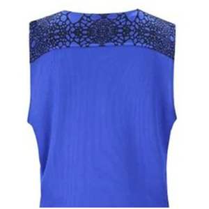 Uniforme de basket-ball Design personnalisé Uniforme de basket-ball pour jeunes sublimé de haute qualité Vêtements de sport unisexes de couleur propre - Product Image 6