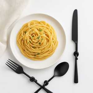 Ensemble de couverts de luxe noir et blanc | 4 couverts à poignée nouée | Ensemble cadeau idéal pour les mariages, la pendaison de crémaillère et les événements - Product Image 4