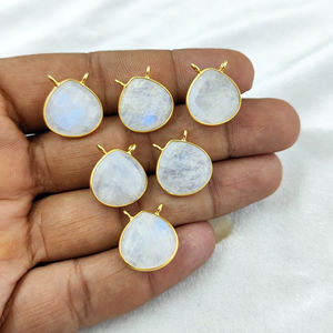 Turquoise Gemstone Coeur Pendentif Lunette Ensemble Argent Sterling Plaqué Rhodium Plaqué Or Fabriqué À La Main Beaux Bijoux - Product Image 6