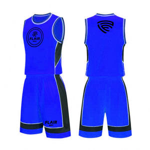 Ensemble d'uniformes de basket-ball personnalisables de haute qualité pour hommes, hauts de chemise de sport respirants et shorts, grandes tailles disponibles - Product Image 4