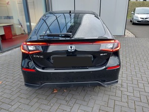 Honda Civic 2.0L Power (184 CV) 4 cilindri 4x2 Ibrida e:HEV FWD Euro6d Usata 2025 con Trasmissione Automatica e Guida a Sinistra - Product Image 4
