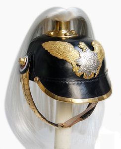 หมวกกันน็อคหนังสไตล์เยอรมันยุคกลางวินเทจสีเขียวทองเหลืองด้านบนทำจากหนัง Pickelhaube สีเขียวของเยอรมัน - Product Image 3