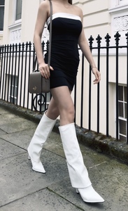 Bolso Bandolera de Cuero Genuino Hecho a Mano en Italia con Cierre Giratorio y Correa Ajustable - Product Image 5