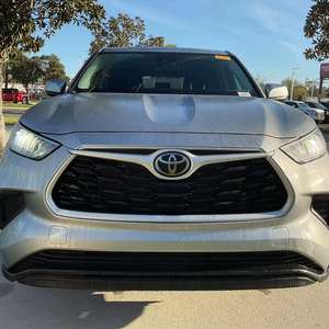 2023  prix bas tToy-otaaaaaa hhigh-landerrrr L FWD  SUV - Product Image 1