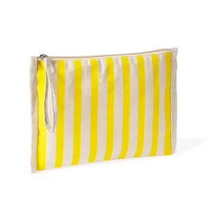 Borsa da Toilette Sostenibile Modus in Materiale Riciclato con Accessori Eco-Friendly - Product Image 1