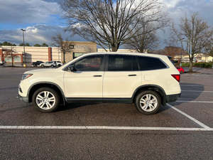 Honda Pilot LX FWD 2018, SUV Honda Pilot LX 2018, automatique, moteur 4 cylindres, 8 airbags, toit ouvrant, écran tactile, phares LED - Product Image 5