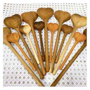 Cucharas de madera de cocina sostenibles hechas a mano de madera natural seguras para uso alimentario ideal para compradores de exportación y mayoristas - Product Image 3