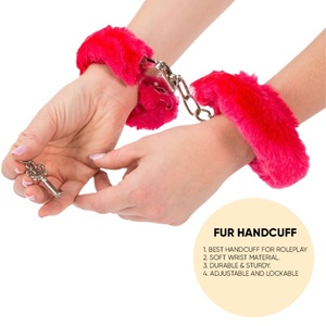 Design personnalisé rouge fourrure menottes Hathkadi avec 2 clés pour Police théâtre jeu de rôle film drame ou scène Performance fabricant - Product Image 4