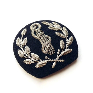 Badges brodés personnalisés avec logo, qualité supérieure, patchs en tissu brodé avec support de fabrication OEM et étiquette privée - Product Image 2