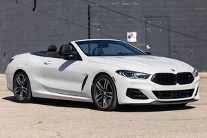 Auto Usado Premium 2023, B-MW M850i xDrive Convertible, Motor V8 Twin-Turbo de 523 hp, Tracción en las Cuatro Ruedas - Product Image 6