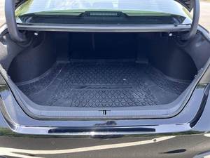 Toyota Avalon Hybrid Limited 2026 con Navegación, Importación de Primera Calidad de Europa, Vehículo con Volante a la Izquierda/Derecha, Entrega Rápida Disponible - Product Image 2