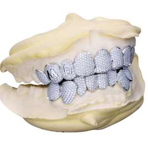 อุปกรณ์ตกแต่งฟันแบบสั่งทำพิเศษ พร้อมเพชรโมอิสซาไนต์คุณภาพพรีเมียม - Product Image 2