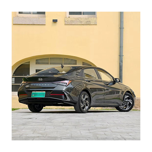 Hyundai Elantra 1.6L Berline d'occasion 2016, automatique, essence, freins à disque avant et arrière, traction avant, conduite à gauche - Product Image 4