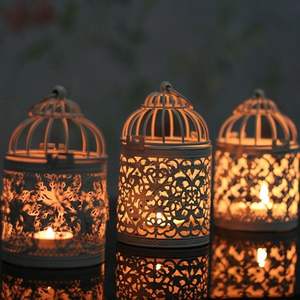 Lanterne décorative artisanale en métal adaptée aux fêtes somptueuses événements religieux dîners de famille et célébrations festives - Product Image 5