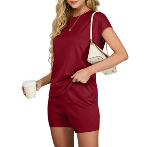 Conjunto de pantalones cortos con estampado personalizado y colores vibrantes al por mayor para mujer Camiseta relajada y pantalones cortos cómodos Ropa de verano de moda - Product Image 3