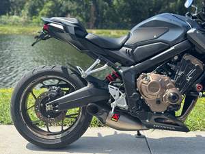 Honda CB650R ABS 2023 usada disponible para la venta - Product Image 4