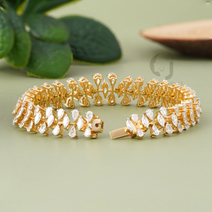 Bracelet tennis en or jaune 14 carats avec diamants de laboratoire taille marquise et poire de 2,58 carats, certifié IGI, couleur or rose élégante, vente en gros - Product Image 4