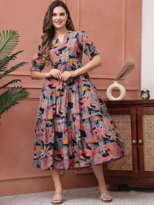 Robe florale en coton 100% imprimé à la main en Inde pour filles - Vêtements de voyage d'été Fête d'anniversaire Douce Naturelle Écologique Vente - Product Image 2
