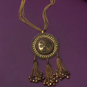 Collar con colgante Debrati de alta calidad y superventas de proveedor indio directo, forma geométrica para bodas - Product Image 1