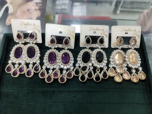 Vente chaude Or Vintage Ombre Cristal Boucles D'oreilles pour Femmes Western Boucles D'oreilles Élégant Vintage Style Boucle D'oreille Affichage - Product Image 3