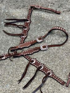 ชุดสายบังเหียนและปลอกคอหน้าอกหนังสไตล์ตะวันตกแบบพรีเมี่ยมสำหรับการขี่ม้ากีบ - Product Image 4