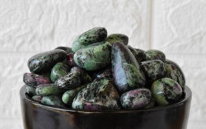 Piedras de Zoisita Rubí Pulimentadas a Mano al por Mayor para Múltiples Usos, Diseño Excelente, Piedra de Cristal Pulida a Mano - Product Image 5
