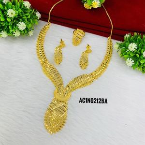 คอลเลกชันเครื่องประดับชุดสร้อยคอชุบทอง - Product Image 4