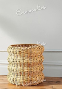 Wholesale Vintage Sutton Medium Storage <b>Basket</b> Hand Woven Bamboo Natural Rattan for Home Kitchen Use <b>Wicker</b> Laundry <b>Baskets</b> - Product Image 2