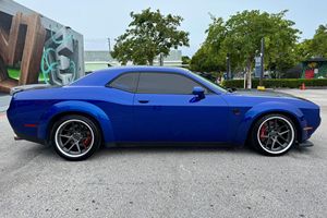 Dodge Challenger R/T Scat Pack 2018 Usado (LHD/RHD) - Product Image 2