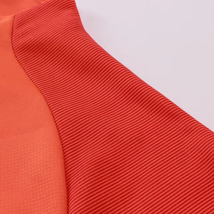 2025ชุดวอร์มทีมฟุตบอลดีไซน์สีแดงเสื้อระบายอากาศได้ยอดนิยมสำหรับกีฬาฤดูร้อนและชุดวอร์มมีสไตล์ - Product Image 5