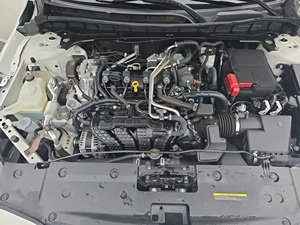 2022 Niss-an Altima 2.5 SV Traction avant 1.4L Berline à essence automatique avec sièges en cuir Direction gauche Euro III Emission - Product Image 5