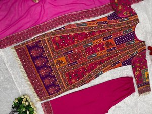 ชุดสูท Palazzo สีดำสำหรับผู้หญิงพิมพ์ลายดิจิทัลพร้อมกระจกทำด้วยมือจริงผ้าจอร์เจียฟัซน้อยลงสำหรับงานปาร์ตี้ - Product Image 4