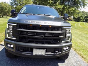 ข้อเสนอที่ดีที่สุด ปี 2019 F250 SUPER DUTY LARIAT 4X4 POWER STROKE TURBO DIESEL V8 สภาพสมบูรณ์ ใช้งานได้ดีเยี่ยม สะอาด ดีเยี่ยม เหมาะสำหรับการส่งออก - Product Image 6