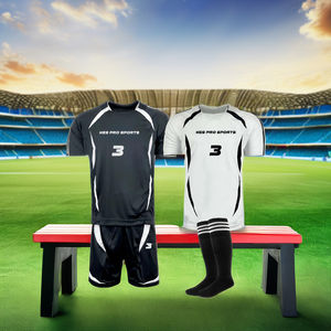 Camisetas de fútbol sublimadas diseño personalizado de alta calidad transpirable fútbol corto OEM uniformes de fútbol - Product Image 5
