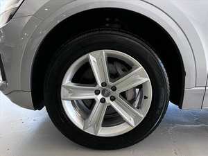 รถยนต์ออดี้ คิว8 ปี 2019 ขับเคลื่อนสี่ล้อ รุ่น 3.0T พรีเมียม 4 ประตู รถเอสยูวี หลังคาพาโนรามิก เบาะหนัง พวงมาลัยซ้าย เครื่องยนต์เทอร์โบ น้ำมันเบนซิน ระบบควบคุมความเร็วอัตโนมัติ ล้อแม็กซ์ R19 เกียร์อัตโนมัติ - Product Image 6