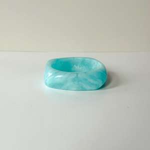 Bracelets en résine colorés, bracelets épais et modernes à superposer, taille et forme personnalisables, bracelets surdimensionnés pour filles, cadeau - Product Image 4