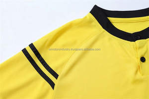 Camiseta y calcetines de fútbol transpirables de secado rápido profesionales personalizados con diseño deportivo único - Product Image 4