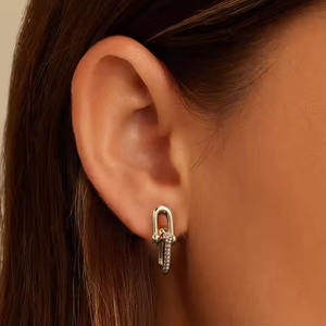 Pendientes de herradura de 14K chapados en oro grandes para mujer de moda, pendientes de aro de latón de 14K estilo <span class=keywords><strong>Rihanna</strong></span> de nueva moda con circón para fiestas - Product Image 1