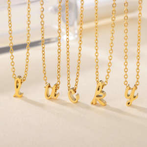 Moda caliente <span class=keywords><strong>minúsculas</strong></span> 26 letras collar joyería de acero inoxidable A -Z letra colgante clavícula cadena DIY collar al por mayor - Product Image 2