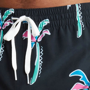 Shorts de bain pour hommes personnalisés OEM, imprimé palmier néon noir, vêtements de plage, shorts de surf à séchage rapide, vente en gros, vêtements d'été, trunks lumineux - Product Image 6
