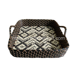 Vietnamese Seagrass and Plastic <b>Mix</b> Bamboo String Serving Tray Leaf-Shape Decorative Storage Basket for Breakfast & Drinks - Product Image 3