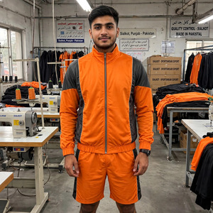 Ensemble de survêtement décontracté pour homme, personnalisé, léger, en maille unie, brodé, veste en nylon, sweat à capuche, short, coupe-vent - Product Image 1