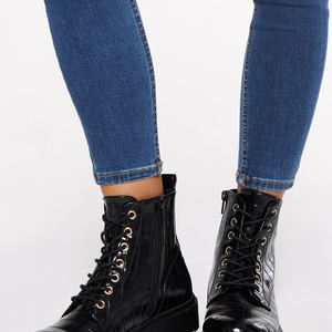 กางเกงยีนส์มีรอยขาดสำหรับผู้หญิงกางเกงคาร์โก้ระบายอากาศมีกระเป๋าด้านข้างมีกระเป๋าสีทันสมัย - Product Image 3